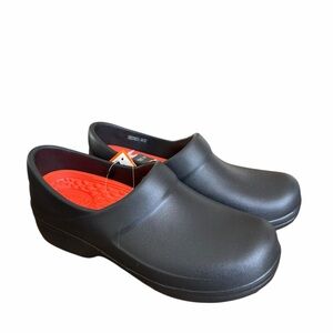 NWT Crocs At Work Women's Work Neria Pro II Literide Black Clogs